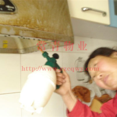 煙機清洗中